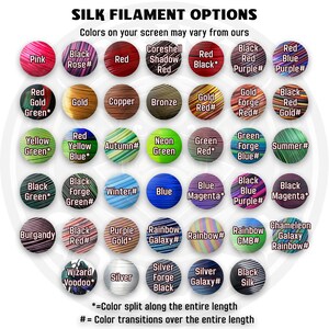 Puede incluir: Un gr&aacute;fico circular muestra varias opciones de color de filamento de seda, incluyendo rosa, rojo, oro, verde, azul y negro. El texto en la parte superior dice "SILK FILAMENT OPTIONS". Texto adicional aclara que los colores en pantalla pueden variar.