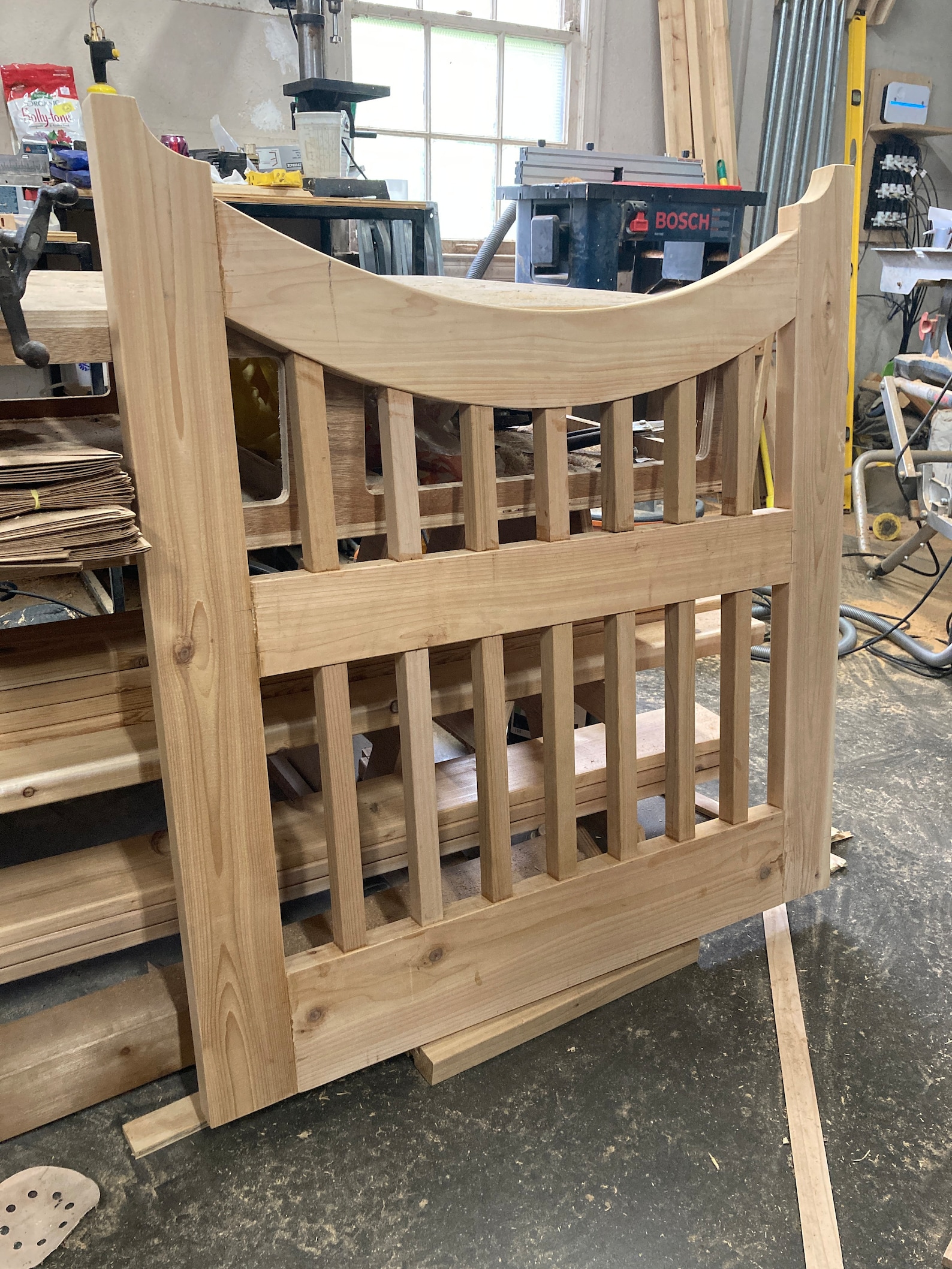 Scalloped Outdoor Cedar Gate With Balusters - Etsy