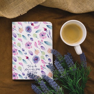 Carnet avec versets bibliques et illustrations florales à colorier Tu as du prix à mes yeux, carnet femme, cadeau chrétien, fête des mères zdjęcie 1