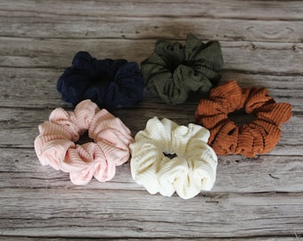 Stijlvolle corduroy scrunchies | Oversized scrunchie | Gezellige haaraccessoires | Wintercadeaus