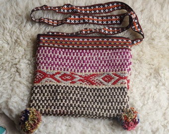 Handwoven Shoulder Bag made of Peruvian sheep wool - White, Red and Brown