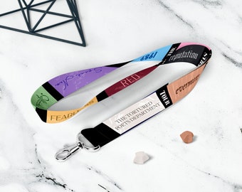 Cordino Eras Tour. Lanyard con stampa in tessuto a colori, portachiavi, porta documenti, porta badge. Merchandising dell'Eras Tour.