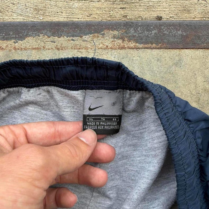 VTG Y2K Nike navy blue baggy track pants lined size XL Striped image 3