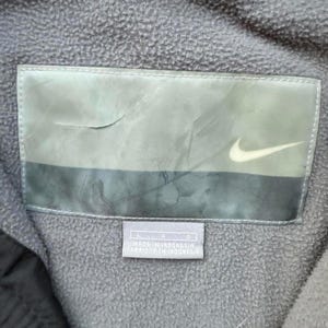 VTG Y2K Nike Herrenjacke Puffjacke Fleece gefüttert grau und rot Gr. XL Bild 5