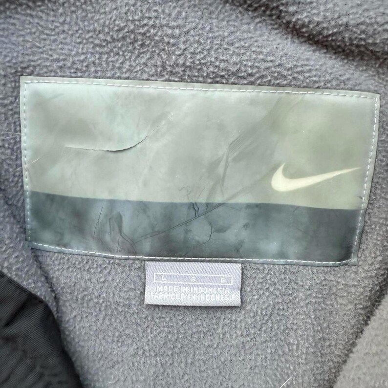 VTG Y2K Nike Herrenjacke Puffjacke Fleece gefüttert grau und rot Gr. XL Bild 5