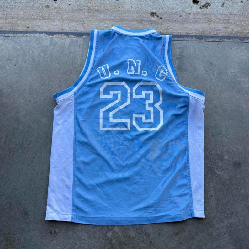 Vintage 90s UNC Tarheels blue basketball jersey size medium Jordan image 2