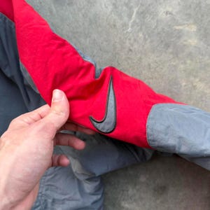 VTG Y2K Nike Herrenjacke Puffjacke Fleece gefüttert grau und rot Gr. XL Bild 7