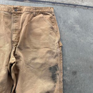 Pantalones de carpintero Carhartt vintage color tostado con parche de cuero, talla 42 x 30 imagen 5