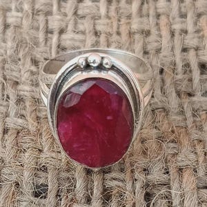 Bague rubis indien massif fait main, bagues rubis ovales en argent sterling 925 image 3