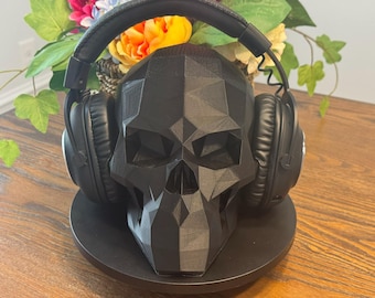 3D Printed Low Poly Skull Headset Stand: PLA Bioplastic