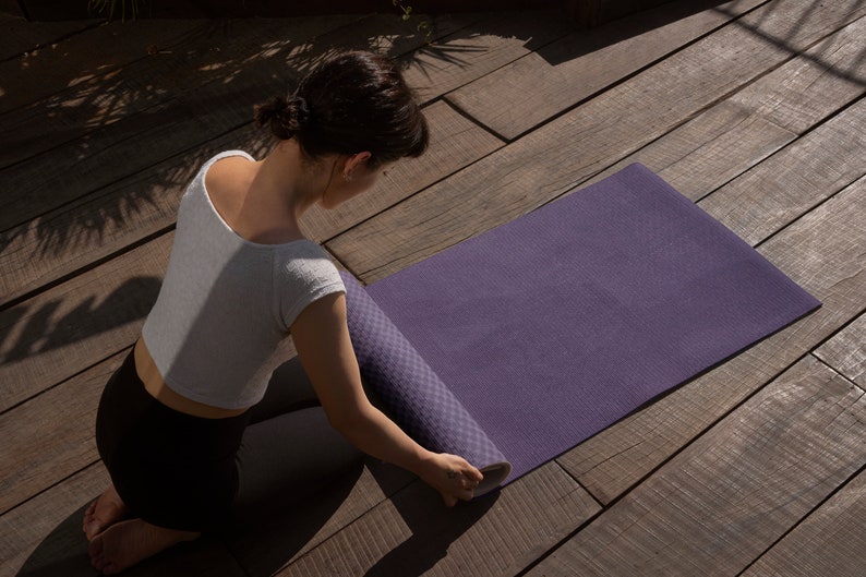 eco-friendly rubber and jute yoga mat, made in the UK