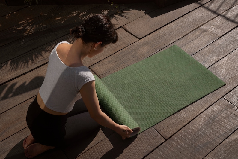 eco-friendly, rubber and jute yoga mat made in the UK
