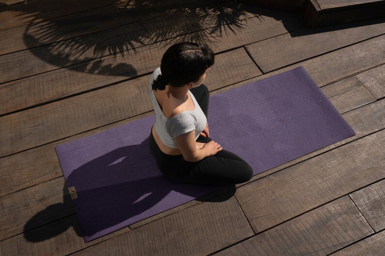 eco-friendly rubber and jute yoga mat, made in the UK