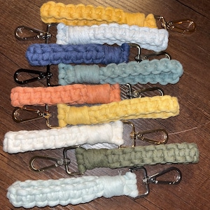 Macrame keychain