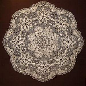 Haltia – tablecloth, pricking / Haltia liinan pistelymalli / diameter 147,5 cm