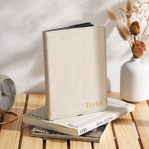 Beige Weave Leather Personalised Case Cover for Kindle Paperwhite 1/2/3/4/5/6, All New Kindle Case, 2024 Kindle Paperwhite Cover
