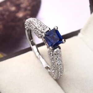 London Blue Topaz Ring, Solid 925 Sterling Silver Ring, December Birthstone Ring, Promise Ring for Her, Moissanite Ring, Valentin&#39;s Day Gift