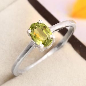 Green Peridot Ring Handmade, Solid 925 Sterling Silver, Faceted Gemstone Ring, Gift for Her, August Birthstone, Women&#39;s Ring, Perfect Gift