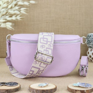 Lila Leder Umhängetasche für Frauen mit extra Gemusterten Trägern, Damen Leder Bauchtasche, Crossbody Tasche, Schultertasche, Gürteltasche