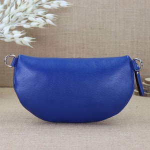 Leder Umhängetasche für Damen, Leder Bauchtasche für Frauen mit extra Gemusterten Trägern, Blaue Crossbody Tasche, Schultertasche mit Riemen Bild 10