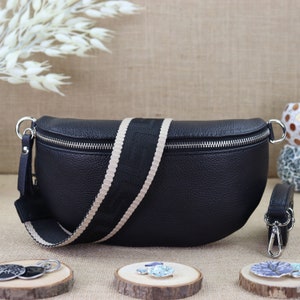 Schwarz Bauchtasche Leder für Frauen mit 2 Riemen, Leder Schultertasche, Crossbody Tasche mit verschiedenen Größen, Geschenk für sie Bild 1