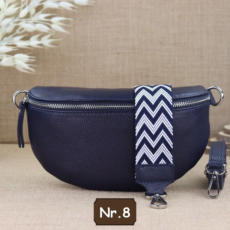 Sac à bandoulière en cuir bleu marine avec sangle extra large, sac banane en cuir, sac crossbody de différentes tailles, sac à bandoulière cadeau Navy Nr.8