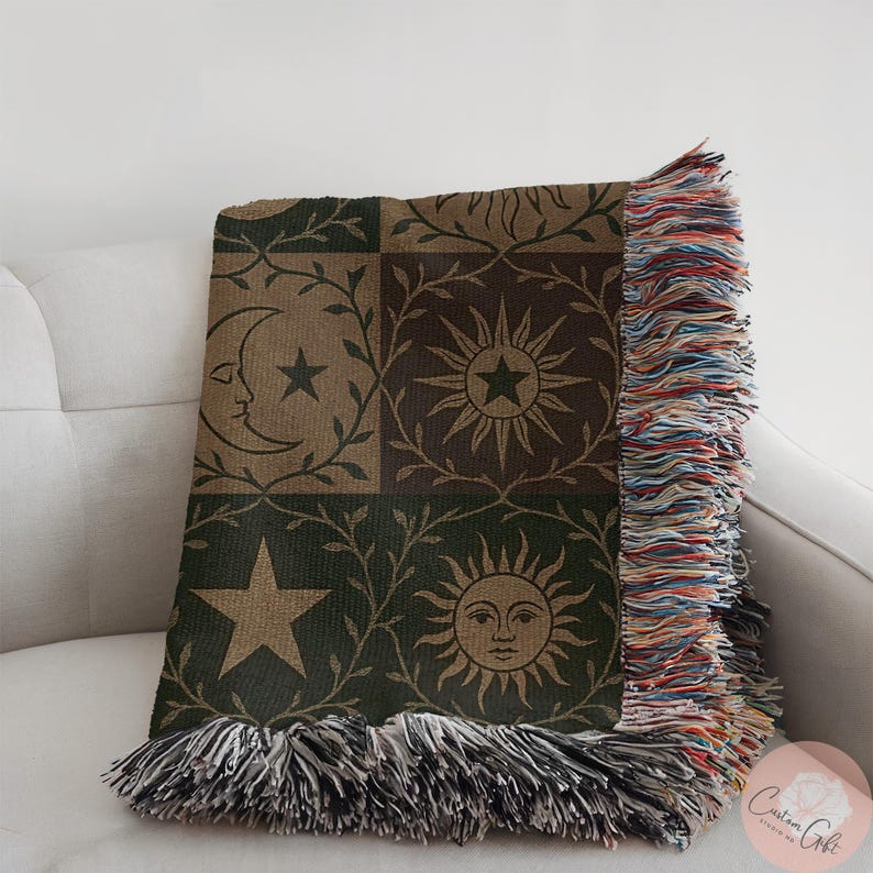 Bohemian Sun and Moon Tapestry Blanket, Celestial Star Sunburst Throw, Cozy Fringe Throw for Couch, Boho Home Decor