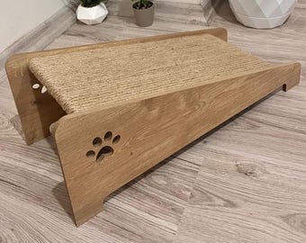 Inclined Cat Scratching Ramp