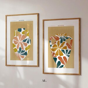 Set of 2 Floral Vase Prints , Decorative Pottery Art Print Set, Contemporary Botanical Vase Posters, French Art Poster Duo