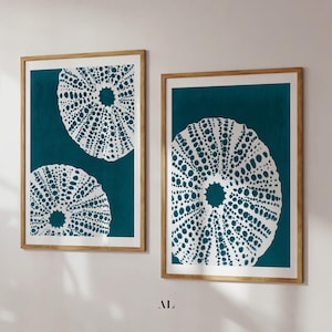 Conjunto de 2 impresiones de erizos de mar / Arte mural costero en azul verdoso / Descarga digital inspirada en el océano / Decoración playera minimalista