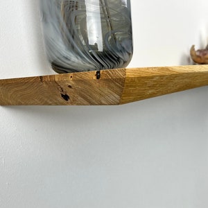 Floating solid wood wall shelf Swiss edge with hidden bracket Lengths from 40 cm 150 cm Handmade in various colors image 2