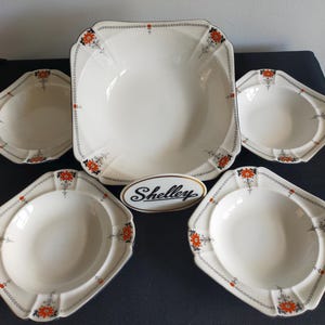 Shelley  Fine Bone China pattern no. 11497 A lovely Dessert Bowl Set including 4 bowls and one large fruit bowl