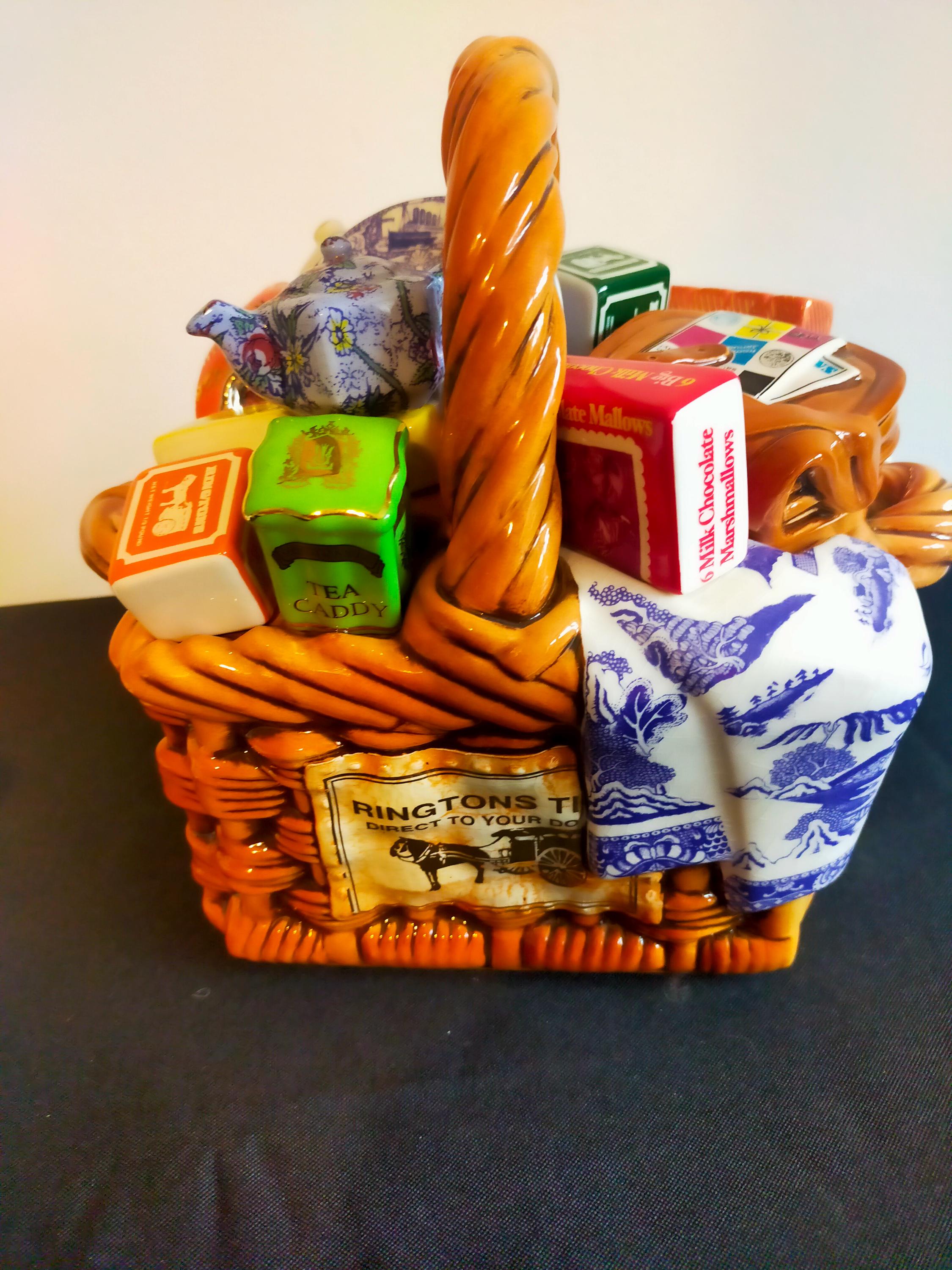 Paul Cardew ティーポット 陶器 置き物 Paul Cardew Novelty Teapot Monty Basket Teapot Limited Edition