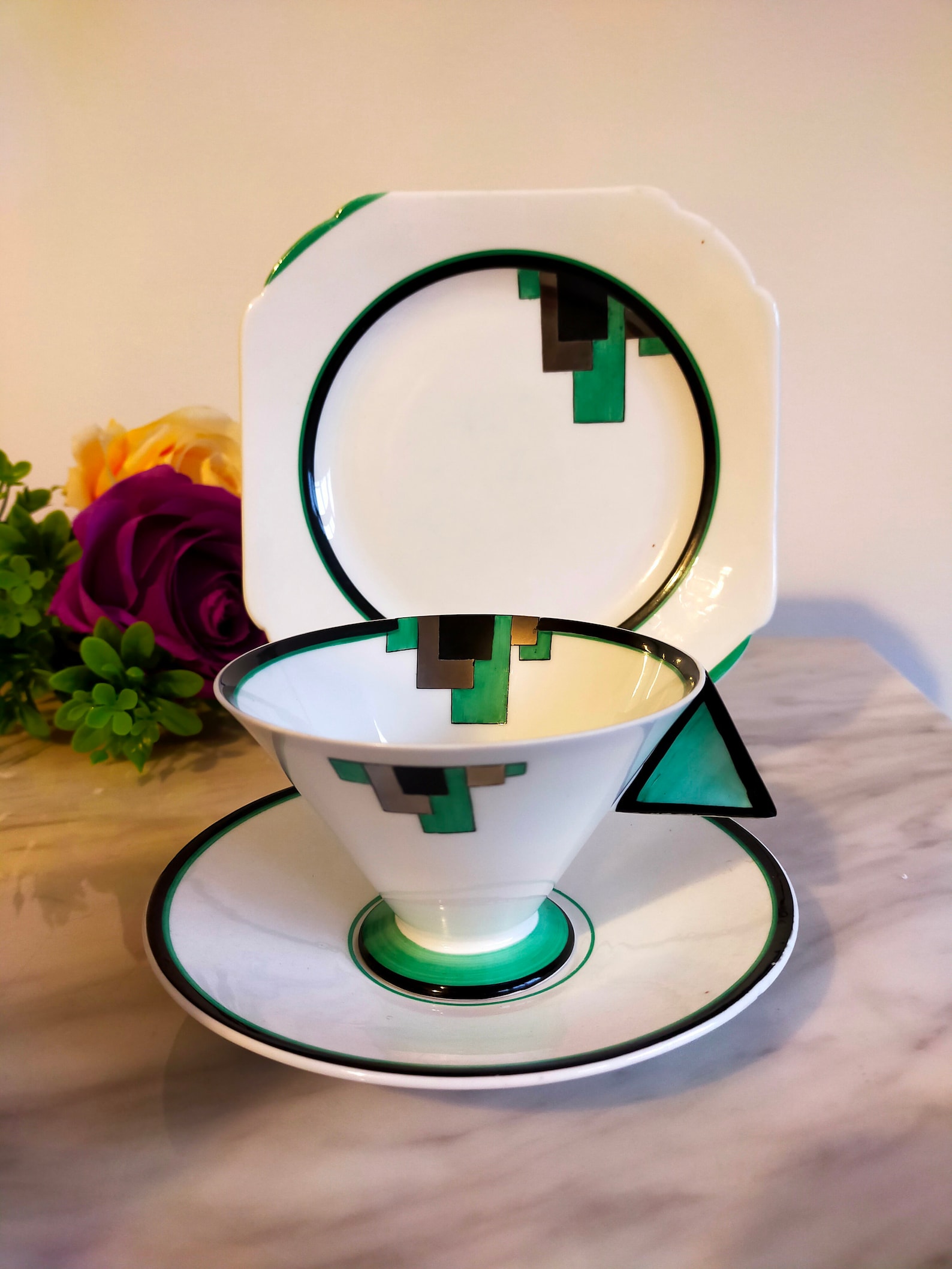 Shelley Vogue Shape Green Blocks Pattern Teacup Trio Excellent ...