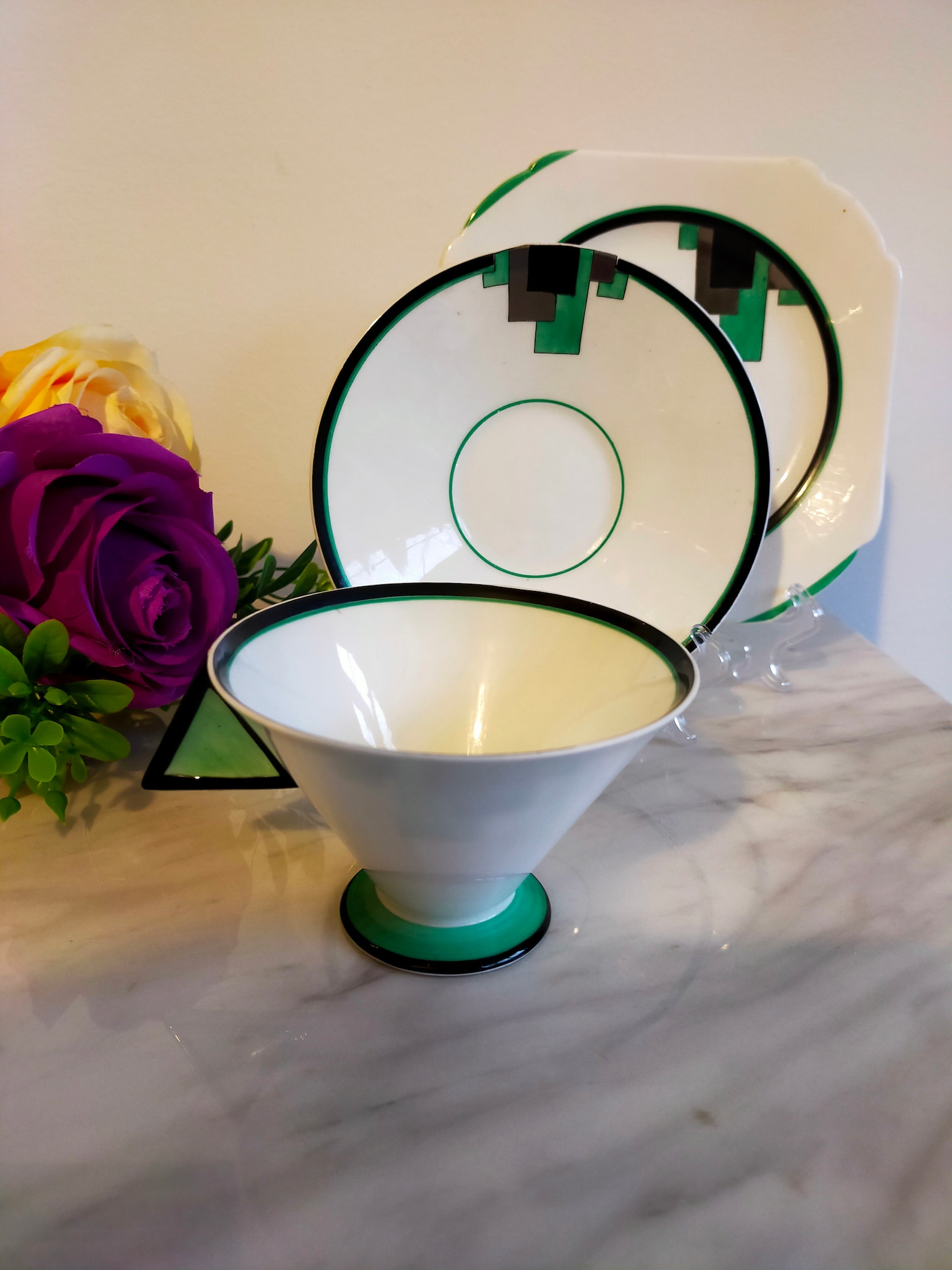 Shelley Vogue Shape Green Blocks Pattern Teacup Trio Excellent ...