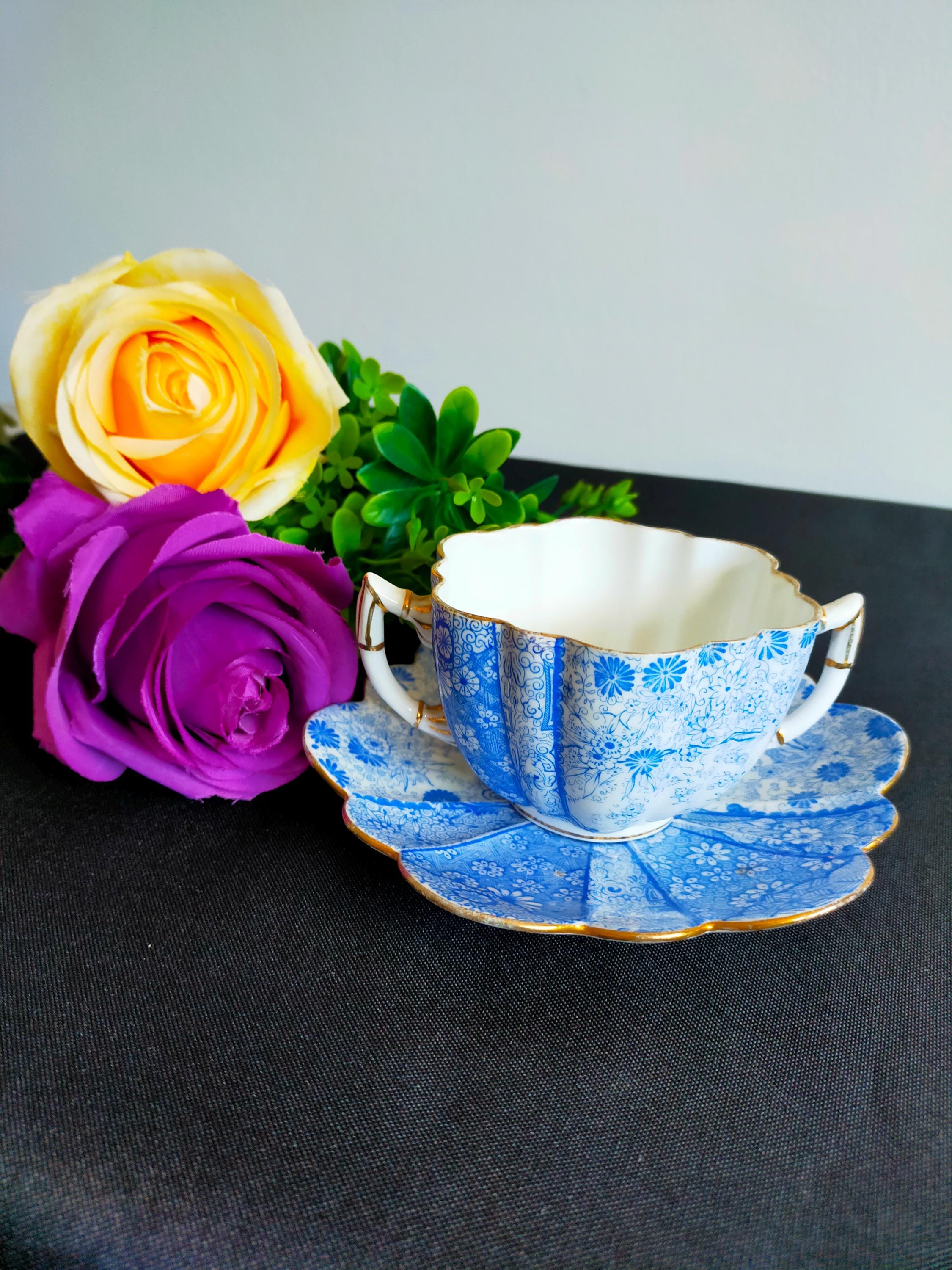 Amazon.com: Shelley Weilman Daisy Pattern Cup & Saucer