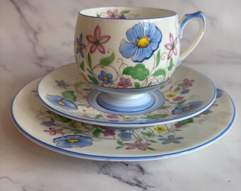 Vintage Shelley Teacup Trio in Kent shape c. 1937