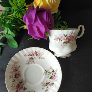 1961 Royal Albert large lavender rose breakfast cup & saucer VGC
