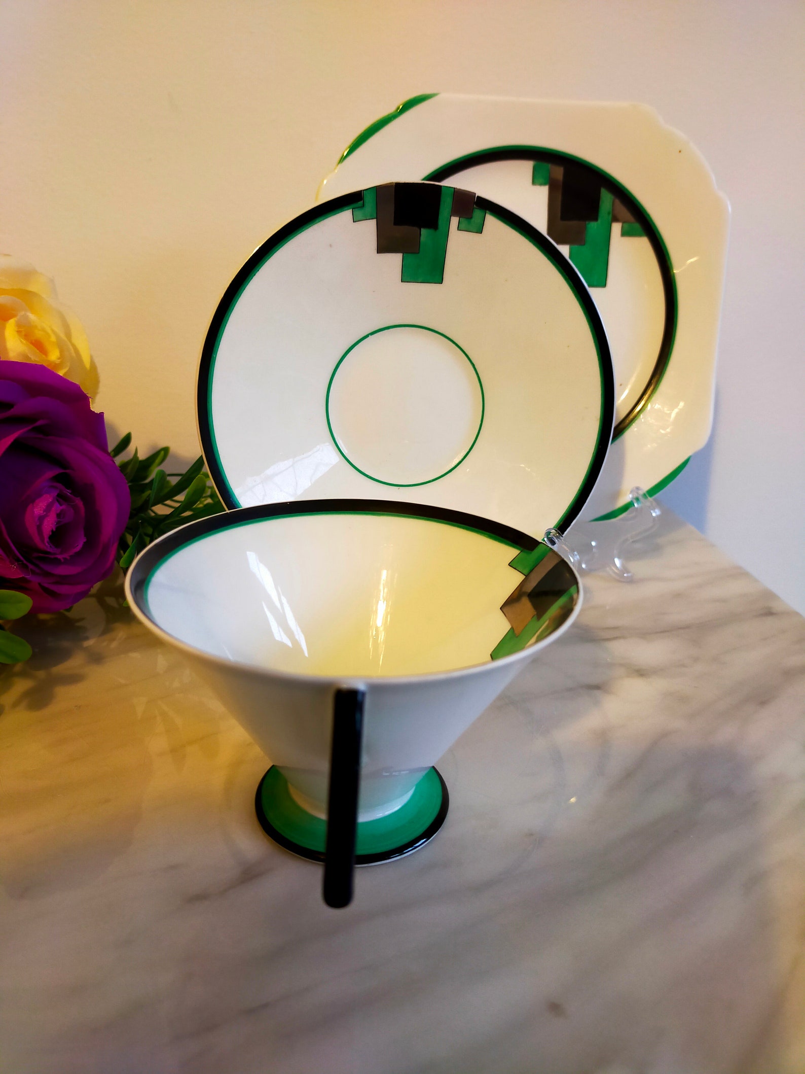 Shelley Vogue Shape Green Blocks Pattern Teacup Trio Excellent ...