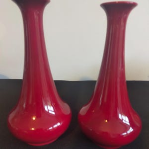 Two Shelley vases by Edward Wilkes flambe glaze tapering low shouldered vintage vases 17.5cm