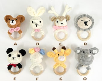 Personalized Wooden Montessori Baby Rattle: Custom Crochet Animal, Perfect for Baby Shower, Birthday, Newborn Gift- Gift Set for Newborn