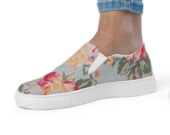 Vintage floral women’s slip-on canvas shoes, stylish and comfortable slip-on sneakers, colorful shoes, floral sneakers