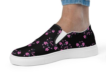 Purple flowers women’s slip-on canvas shoes, stylish and comfortable slip-on sneakers, colorful shoes, slip on shoes