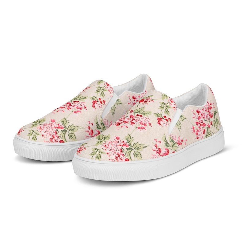 Pink floral women’s slip-on canvas shoes