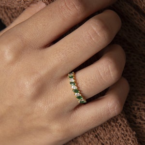 14K Solid Gold Emerald Ring, Green Emerald  Wedding Ring, Minimalist Marquise Band Eternity Ring, Elegant Stacking Ring, Christmas Gifts