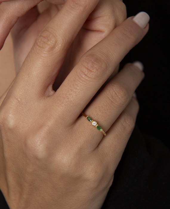 14K Gold Tiny Ring, Solid Gold Emerald Ring, Womens Green Emerald Stacking Ring, Minimalist Emerald Half Eternity Ring, Birthday Gifts,