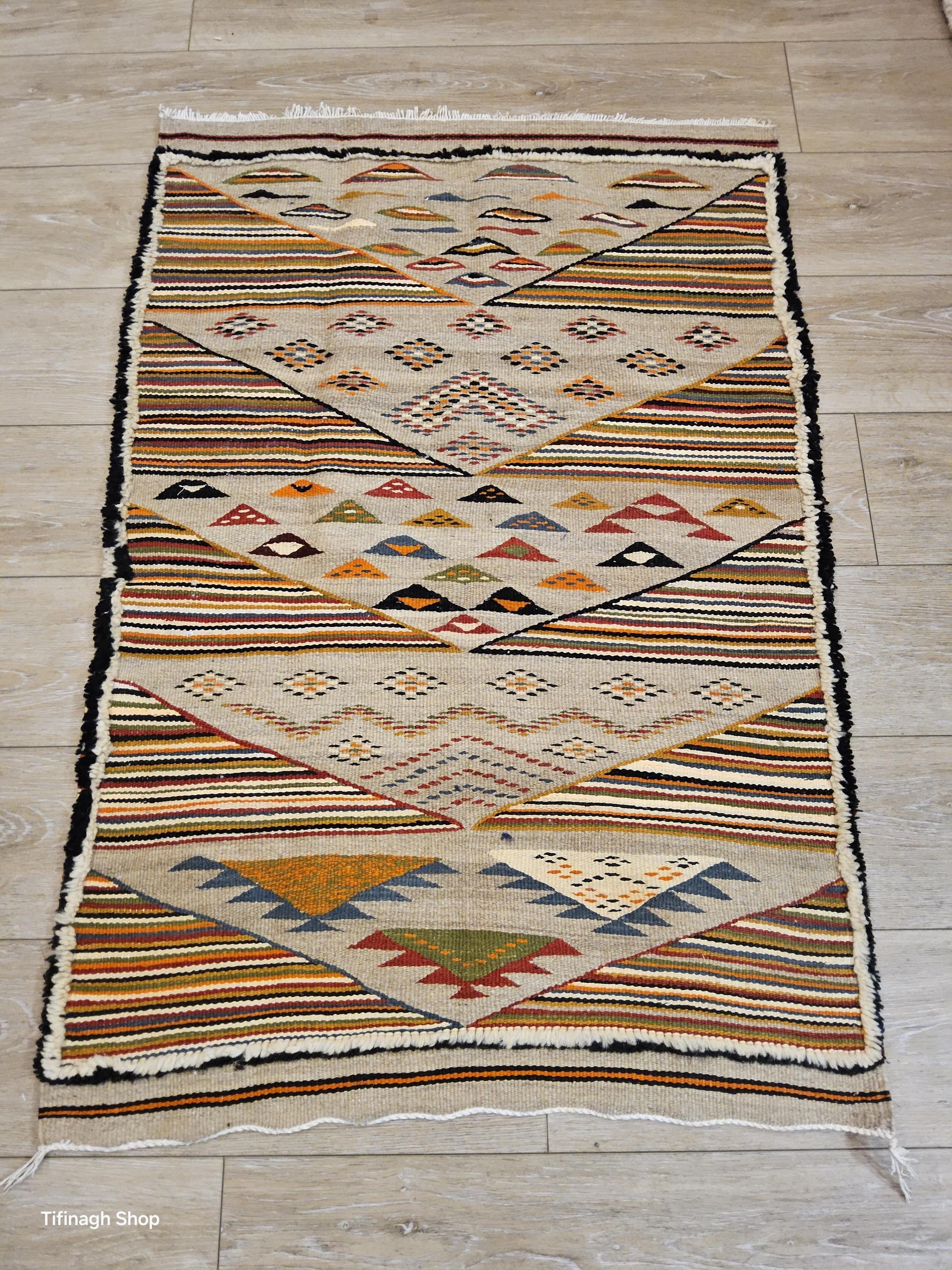 Taznakht rug - Etsy 日本