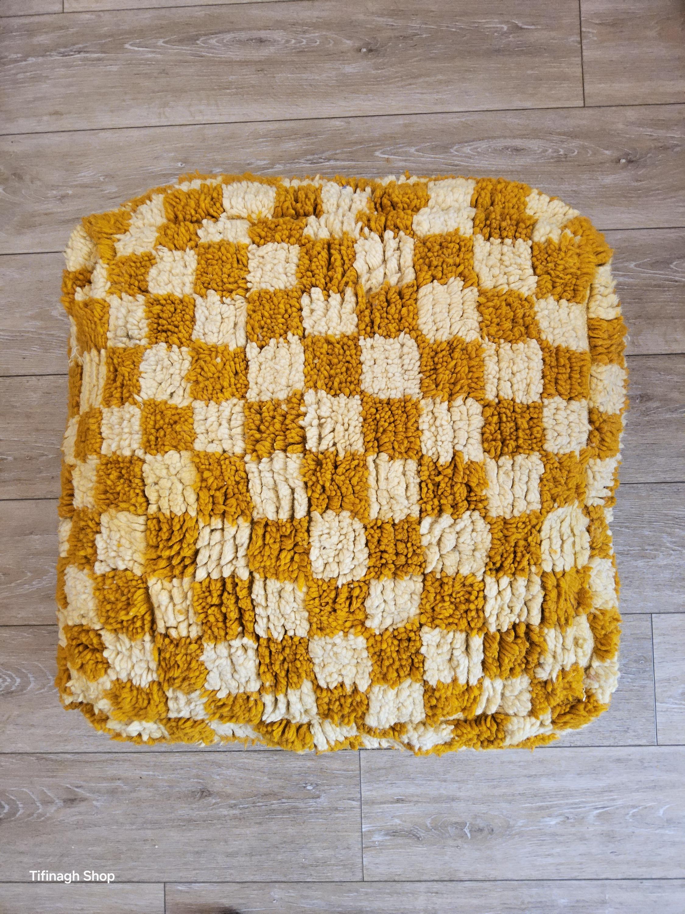 Pouf Berbère Damier En Laine Jaune Moutarde | 60x60x20cm Fait Main Durable Design Boho Chic Pour N'importe Quelle Décoration