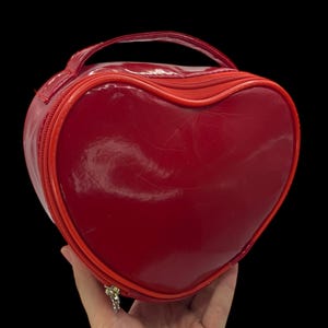 Heart-Shaped Patent Leather Handbag: Glossy Red Retro Purse