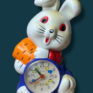 Adorable Bunny Alarm Clock – Vintage Style Rabbit with Carrot – Fully Working & Repaired